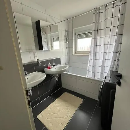 Ferienwohnung Outletcity Metzingen Metzingen  Esterno foto